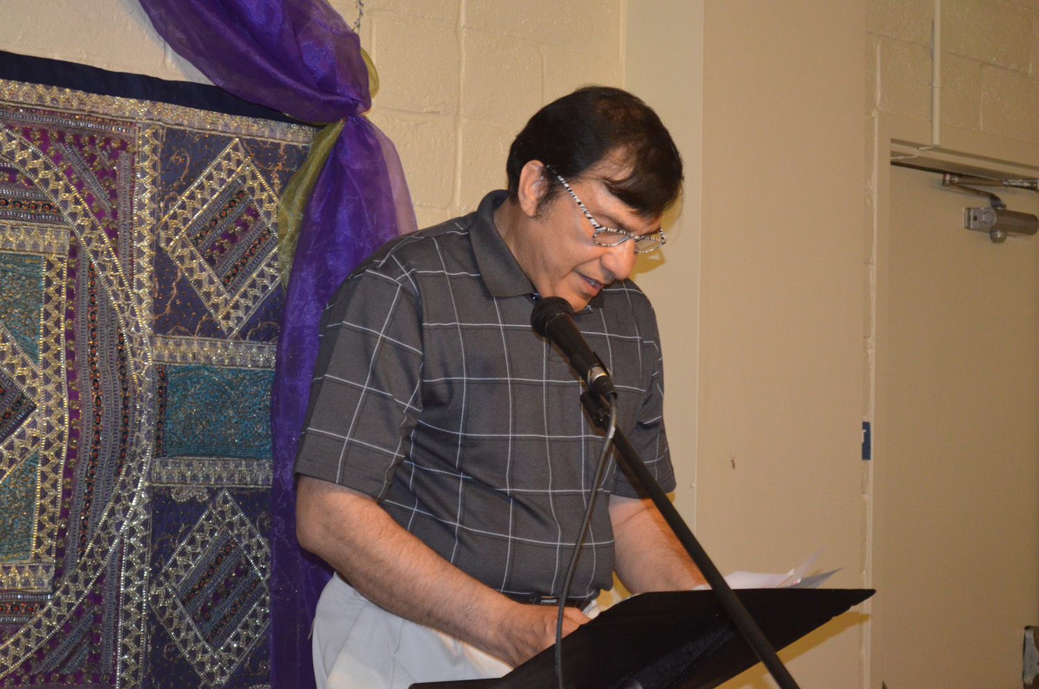 Pak Am Culture 4-28-2012 Talat Sattar